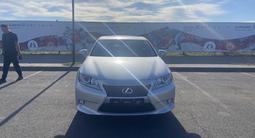 Lexus ES 300h 2015 года за 16 100 000 тг. в Астана – фото 2