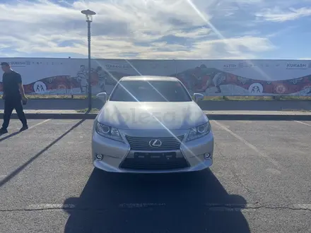 Lexus ES 300h 2015 года за 16 100 000 тг. в Астана – фото 2