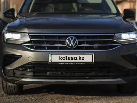 Volkswagen Tiguan 2021 года за 15 000 000 тг. в Алматы – фото 2