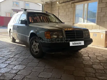 Mercedes-Benz E 230 1990 года за 1 800 000 тг. в Караганда – фото 2