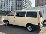 Volkswagen Caravelle 1999 года за 4 800 000 тг. в Караганда – фото 2