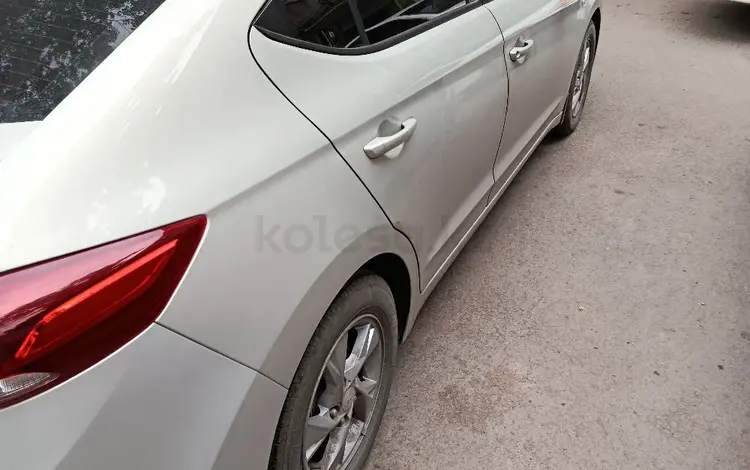 Hyundai Elantra 2017 годаүшін6 100 000 тг. в Караганда