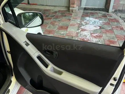 Toyota Yaris 2006 года за 3 000 000 тг. в Алматы – фото 16