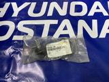 Стойка стабилизатора задняя правая Hyundai Santa Fe DM за 10 800 тг. в Костанай – фото 2