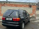 Volkswagen Sharan 2000 года за 2 500 000 тг. в Костанай – фото 3