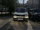 Volkswagen Transporter 1997 года за 2 750 000 тг. в Астана