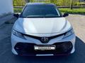 Toyota Camry 2020 года за 13 500 000 тг. в Костанай