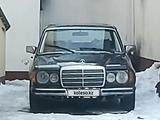 Mercedes-Benz E 230 1984 года за 700 000 тг. в Алматы