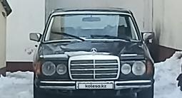 Mercedes-Benz E 230 1984 года за 700 000 тг. в Алматы – фото 2