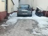 Mercedes-Benz E 230 1984 годаүшін780 000 тг. в Алматы – фото 4
