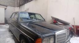 Mercedes-Benz E 230 1984 годаүшін700 000 тг. в Алматы – фото 5