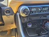 Toyota RAV4 2022 года за 16 500 000 тг. в Уральск – фото 5
