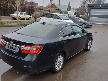 Toyota Camry 2014 года за 9 000 000 тг. в Усть-Каменогорск – фото 4
