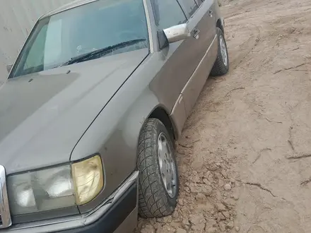 Mercedes-Benz E 200 1992 года за 1 200 000 тг. в Кызылорда – фото 2