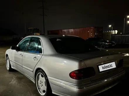 Mercedes-Benz E 320 2000 года за 4 300 000 тг. в Актау – фото 9