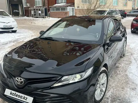 Toyota Camry 2020 года за 18 000 000 тг. в Астана