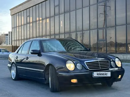 Mercedes-Benz E 200 2001 года за 4 100 000 тг. в Шымкент – фото 8