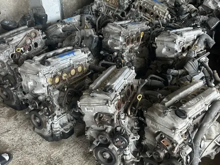 Двигатель 2AZ-FE 2, 4 Литра на Toyota Camry (Японский) Коробка за 152 000 тг. в Алматы