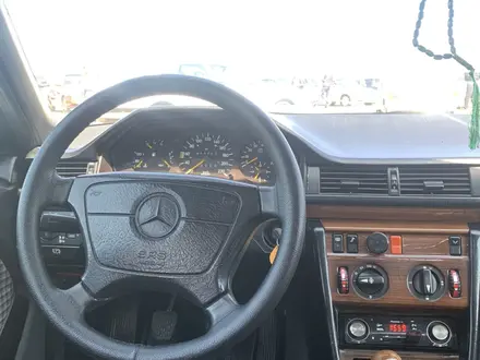 Mercedes-Benz E 230 1991 года за 1 550 000 тг. в Шымкент – фото 18