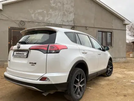 Toyota RAV4 2019 года за 12 500 000 тг. в Кульсары – фото 5