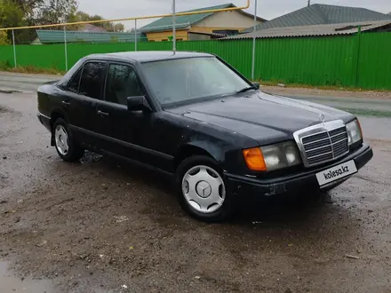 Mercedes-Benz E 250 1989 года за 850 000 тг. в Алматы