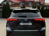 Toyota Highlander 2021 годаfor23 000 000 тг. в Алматы