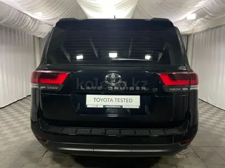 Toyota Land Cruiser Luxe 2022 года за 48 900 000 тг. в Алматы – фото 4