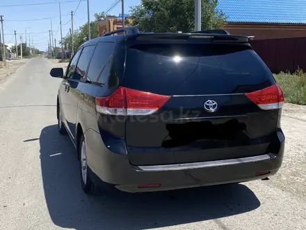 Toyota Sienna 2014 года за 7 800 000 тг. в Атырау – фото 3