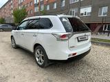 Mitsubishi Outlander 2013 года за 6 600 000 тг. в Актобе – фото 2