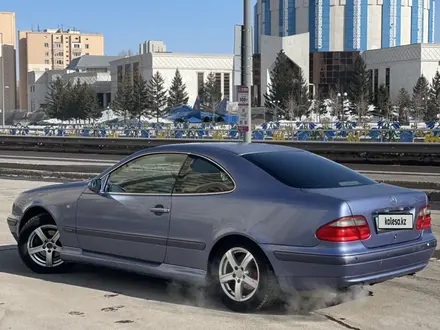 Mercedes-Benz CLK 230 1998 года за 2 700 000 тг. в Астана – фото 10