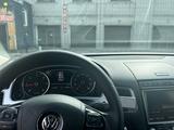 Volkswagen Touareg 2016 годаfor13 500 000 тг. в Астана – фото 5