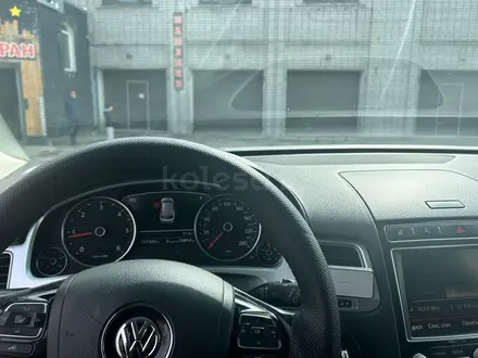 Volkswagen Touareg 2016 года за 13 500 000 тг. в Астана – фото 5