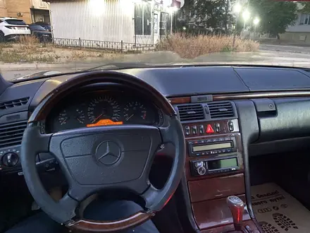 Mercedes-Benz E 280 1997 года за 2 300 000 тг. в Актау – фото 12