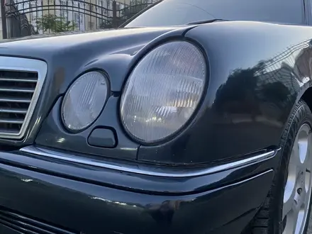 Mercedes-Benz E 280 1997 года за 2 300 000 тг. в Актау – фото 4