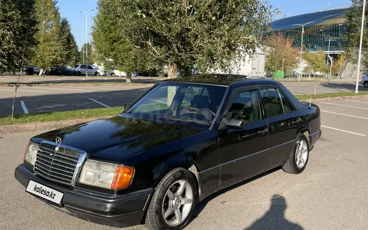 Mercedes-Benz E 220 1994 года за 2 500 000 тг. в Алматы