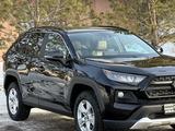 Toyota RAV4 2021 года за 14 999 999 тг. в Астана
