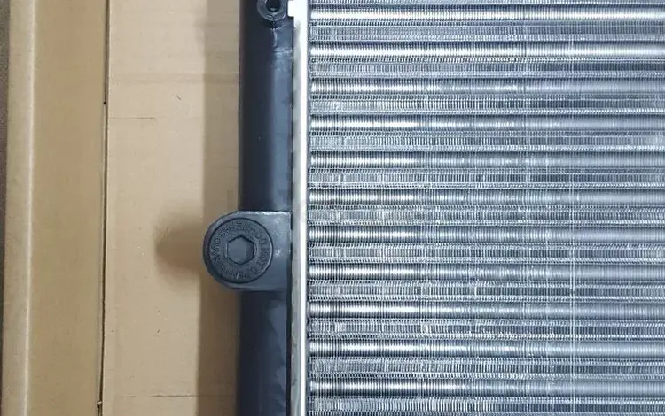 Радиатор охлаждения за 171 тг. в Актобе