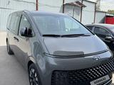 Hyundai Staria 2023 года за 21 500 000 тг. в Алматы – фото 2