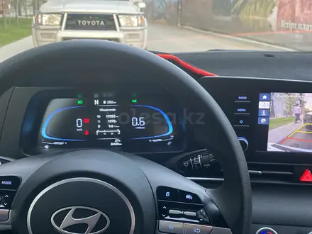 Hyundai Elantra 2024 года за 8 400 000 тг. в Астана – фото 13