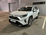 Toyota RAV4 2020 года за 15 890 000 тг. в Астана – фото 2