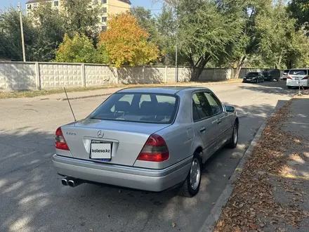 Mercedes-Benz C 220 1995 года за 2 900 000 тг. в Алматы – фото 4