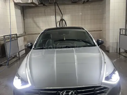 Hyundai Sonata 2021 года за 11 300 000 тг. в Астана – фото 2