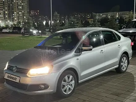 Volkswagen Polo 2015 года за 5 600 000 тг. в Астана – фото 2