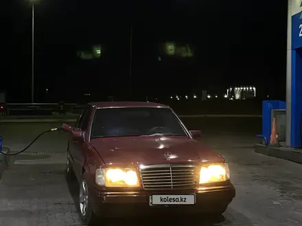 Mercedes-Benz E 200 1991 года за 1 750 000 тг. в Караганда