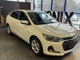 Chevrolet Onix 2025 года за 7 290 000 тг. в Караганда – фото 2