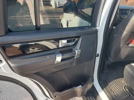 Land Rover Discovery 2015 года за 19 000 000 тг. в Алматы – фото 10