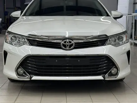 Toyota Camry 2017 года за 15 500 000 тг. в Уральск