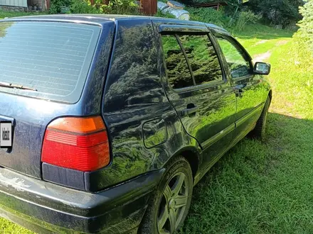 Volkswagen Golf 1995 года за 1 500 000 тг. в Алматы – фото 2