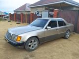 Mercedes-Benz E 230 1991 годаүшін1 100 000 тг. в Актобе – фото 2