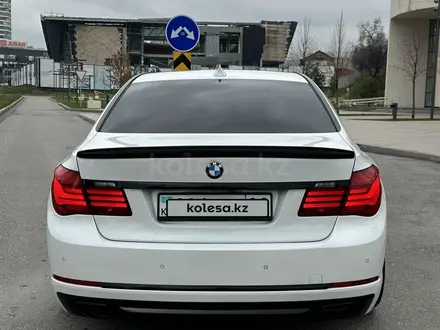 BMW 740 2013 года за 18 000 000 тг. в Алматы – фото 11